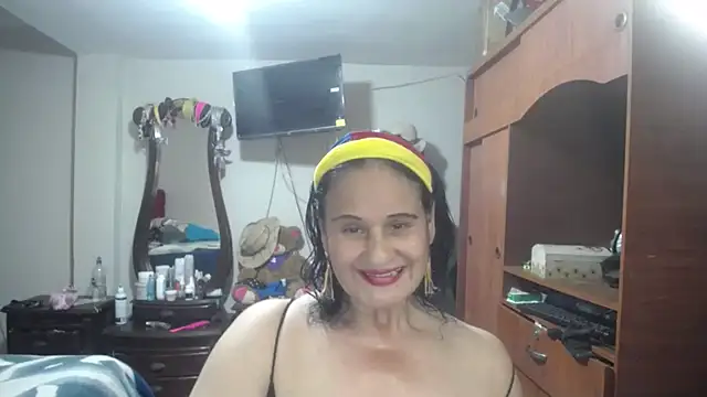 jazmin mature  online show from 1, 5, 2026