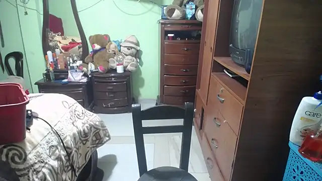 jazmin mature  online show from 18, 10, 2025