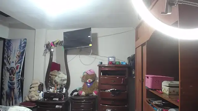 jazmin mature  online show from 22, 12, 2025