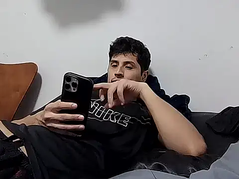 Snapshot of PerroDemonioHot chatting on 22, 12, 2025 PerroDemonioHot online show from 22, 12, 2025