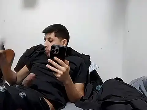 Snapshot of PerroDemonioHot chatting on 15, 2, 2026 PerroDemonioHot online show from 15, 2, 2026