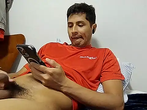 Snapshot of PerroDemonioHot chatting on 17, 10, 2025 PerroDemonioHot online show from 17, 10, 2025