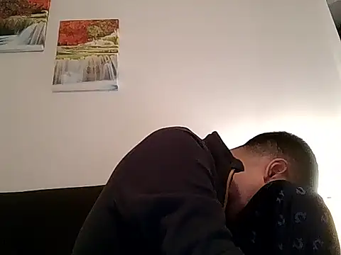 Snapshot of PerroDemonioHot chatting on 2, 4, 2026 PerroDemonioHot online show from 2, 4, 2026