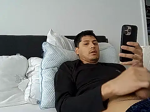 Snapshot of PerroDemonioHot chatting on 17, 2, 2026 PerroDemonioHot online show from 17, 2, 2026