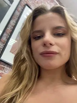 LanaSparks online show from 6, 10, 2025