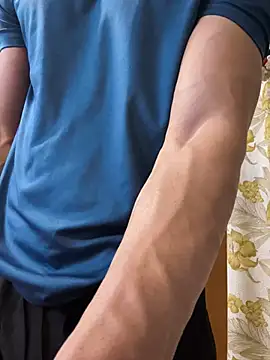 hot hunk boy online show from 1, 3, 2025