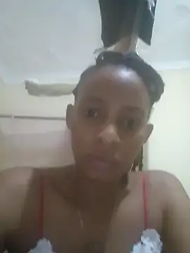 Snapshot of hungrydog18 chatting on 19, 2, 2025 hungrydog18 online show from 19, 2, 2025