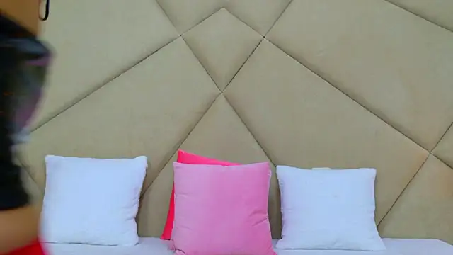 ChloeFrost online show from 13, 5, 2026