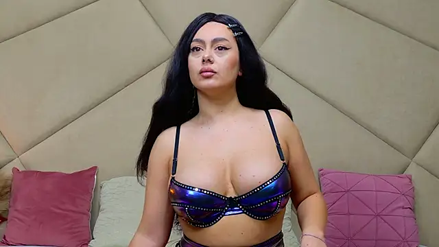 Snapshot of ChloeFrost chatting on 17, 11, 2025 ChloeFrost online show from 17, 11, 2025