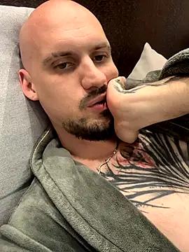 AssHunter4k online show from 1, 10, 2025