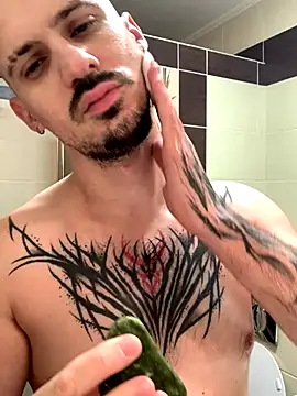 AssHunter4k online show from 11, 11, 2025