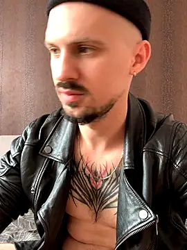 AssHunter4k online show from 29, 9, 2025