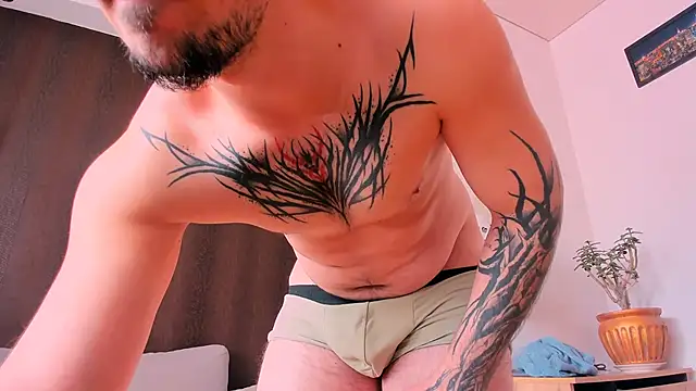 AssHunter4k online show from 21, 10, 2025