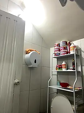 Miia Jazmin online show from 10, 9, 2025