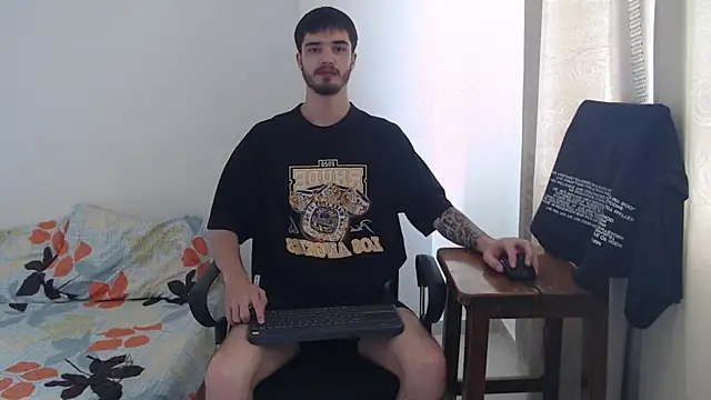 Aleex Miller online show from 5, 11, 2025