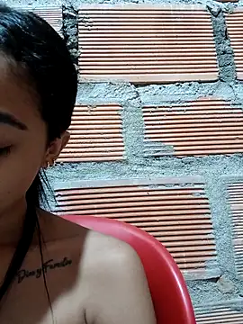 Zoe Sweett18 online show from 1, 10, 2025