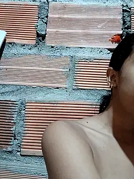 Zoe Sweett18 online show from 2, 10, 2025