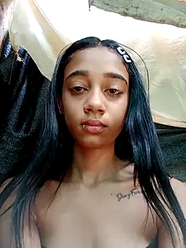 Zoe Sweett18 online show from 3, 3, 2025