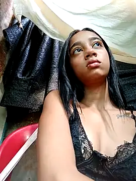 Zoe Sweett18 online show from 21, 3, 2025