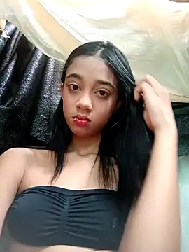 Zoe Sweett18 online show from 8, 3, 2025