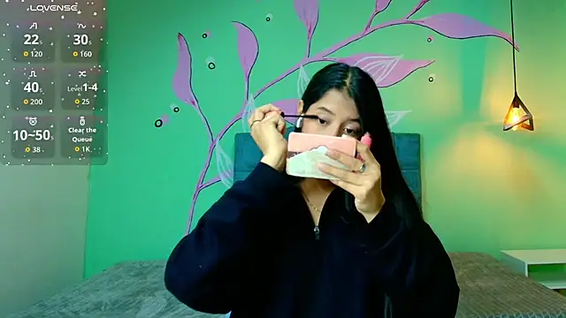 Connie Bell online show from 24, 10, 2025