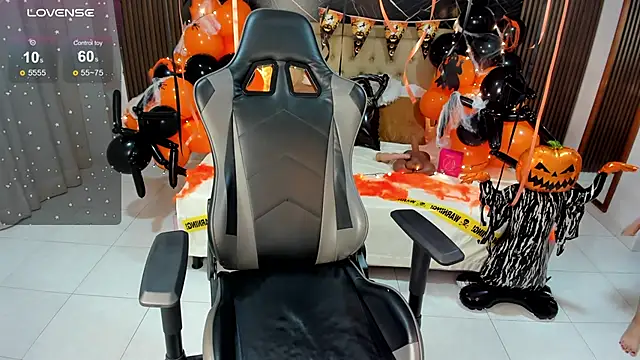 Snapshot of Lolly_18 chatting on 22, 10, 2025 Lolly 18 online show from 22, 10, 2025