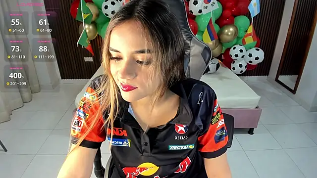 Snapshot of Lolly_18 chatting on 19, 6, 2026 Lolly 18 online show from 19, 6, 2026