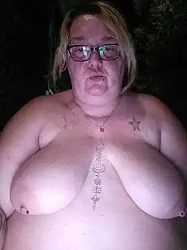 Snapshot of diosacurvy1984 chatting on 17, 6, 2026 diosacurvy1984 online show from 17, 6, 2026