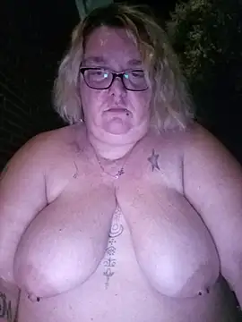 Snapshot of diosacurvy1984 chatting on 16, 6, 2026 diosacurvy1984 online show from 16, 6, 2026