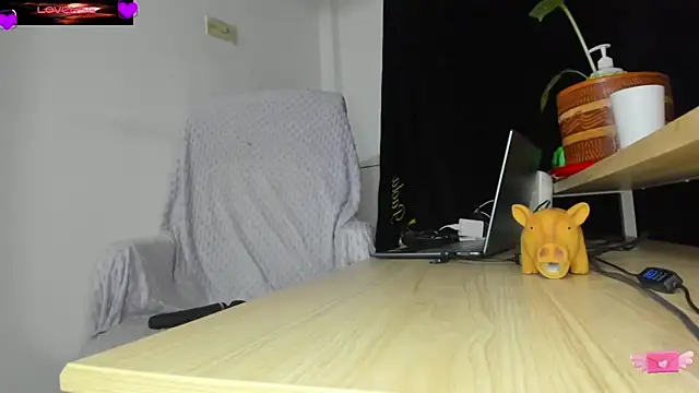 VioletParkker online show from 1, 3, 2026