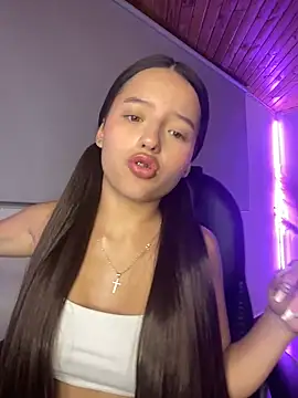 Sofia18 pinkk online show from 5, 4, 2026