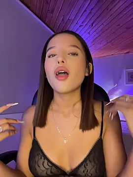 Snapshot of Sofia18_pinkk chatting on 2, 7, 2026 Sofia18 pinkk online show from 2, 7, 2026
