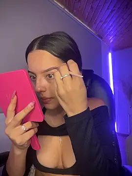 Sofia18 pinkk online show from 10, 4, 2026