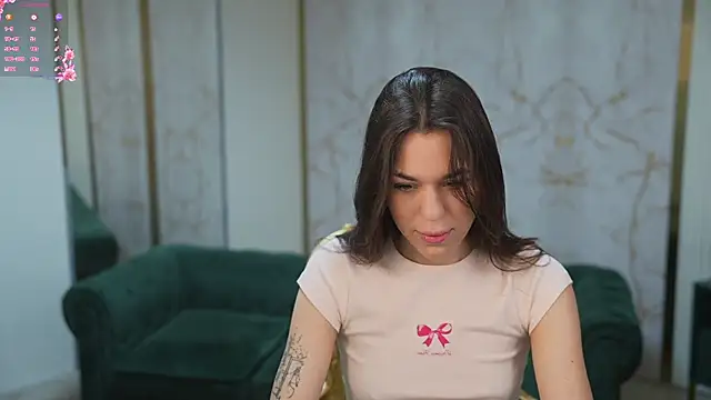 Roxi Twix online show from 12, 3, 2025