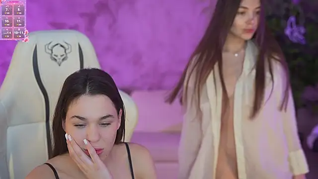 Roxi Twix online show from 9, 2, 2025