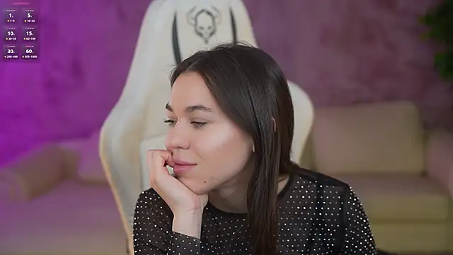 Roxi Twix online show from 26, 1, 2025