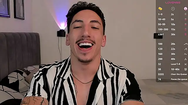 dylanspencer28 online show from 22, 2, 2025