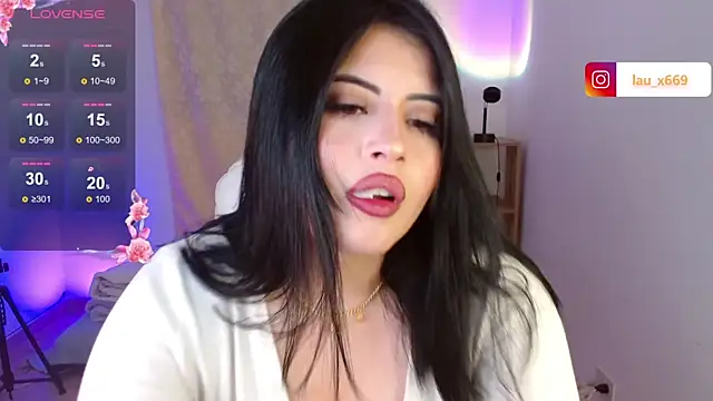 isabella1616 online show from 7, 10, 2025