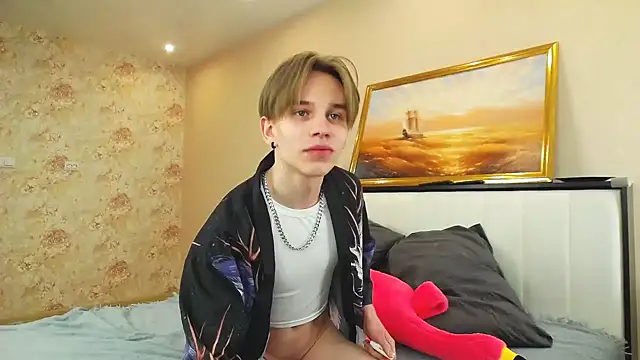  Lonely wolf Love  online show from 25, 1, 2025