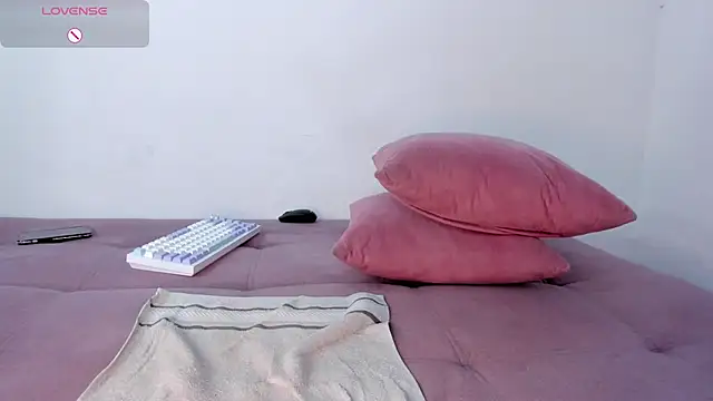 Sol angel  online show from 18, 9, 2025