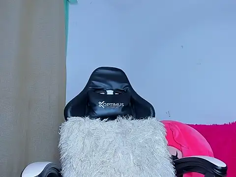 Snapshot of Laurita__Os chatting on 20, 2, 2025 Laurita Os online show from 20, 2, 2025