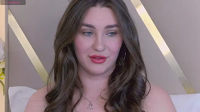 KiraBarlows online show from 25, 9, 2025