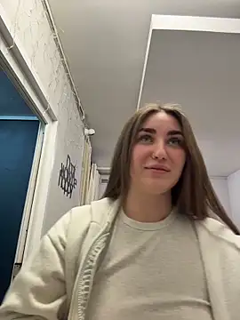 KiraBarlows online show from 18, 3, 2026