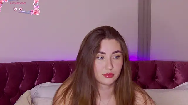 KiraBarlows online show from 12, 6, 2026