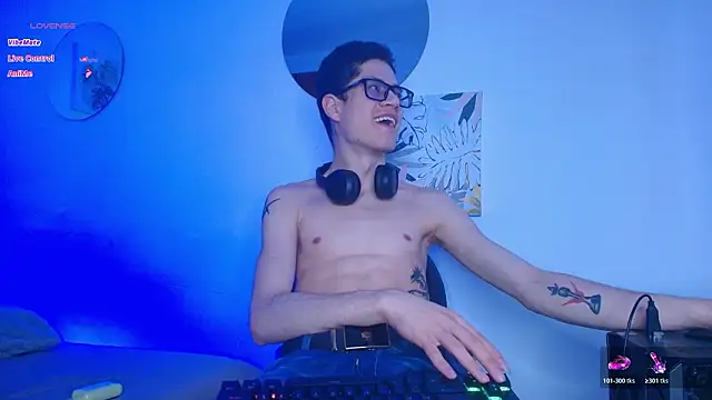 wolfandsky online show from 5, 3, 2026