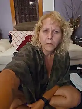 Snapshot of Badgirlpr2 chatting on 19, 7, 2026 Badgirlpr2 online show from 19, 7, 2026
