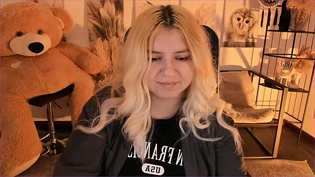 DiaAngell online show from 18, 12, 2025