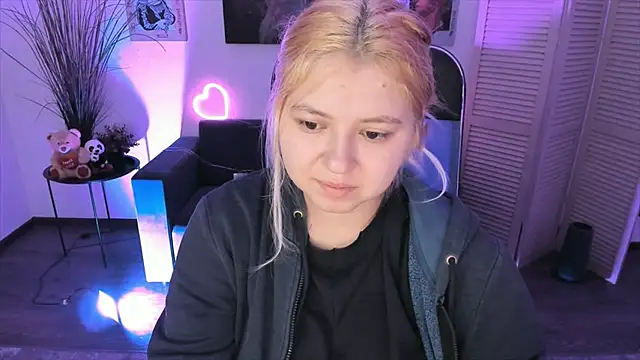 DiaAngell online show from 23, 11, 2025