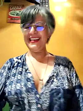 Snapshot of ilonna2025 chatting on 20, 6, 2026 ilonna2025 online show from 20, 6, 2026