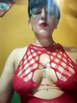 Snapshot of ilonna2025 chatting on 18, 7, 2026 ilonna2025 online show from 18, 7, 2026